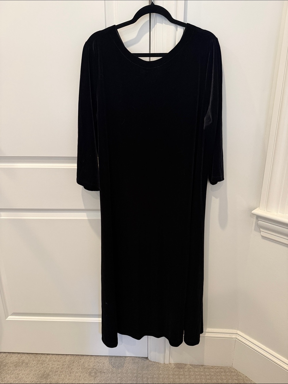 Chico's Black Velvet Midi Dress Size 4 (20/22) LIKE NEW